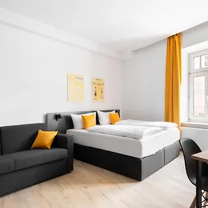 Servus By Homaris Munique